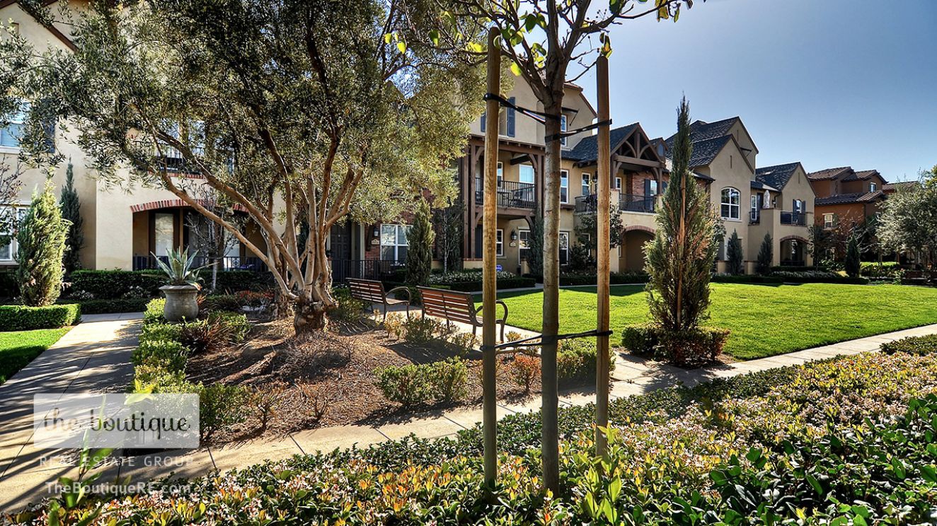 658 East Valencia Street , Anaheim CA: 