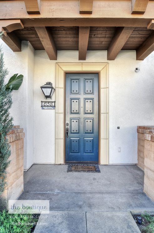 658 East Valencia Street , Anaheim CA: 