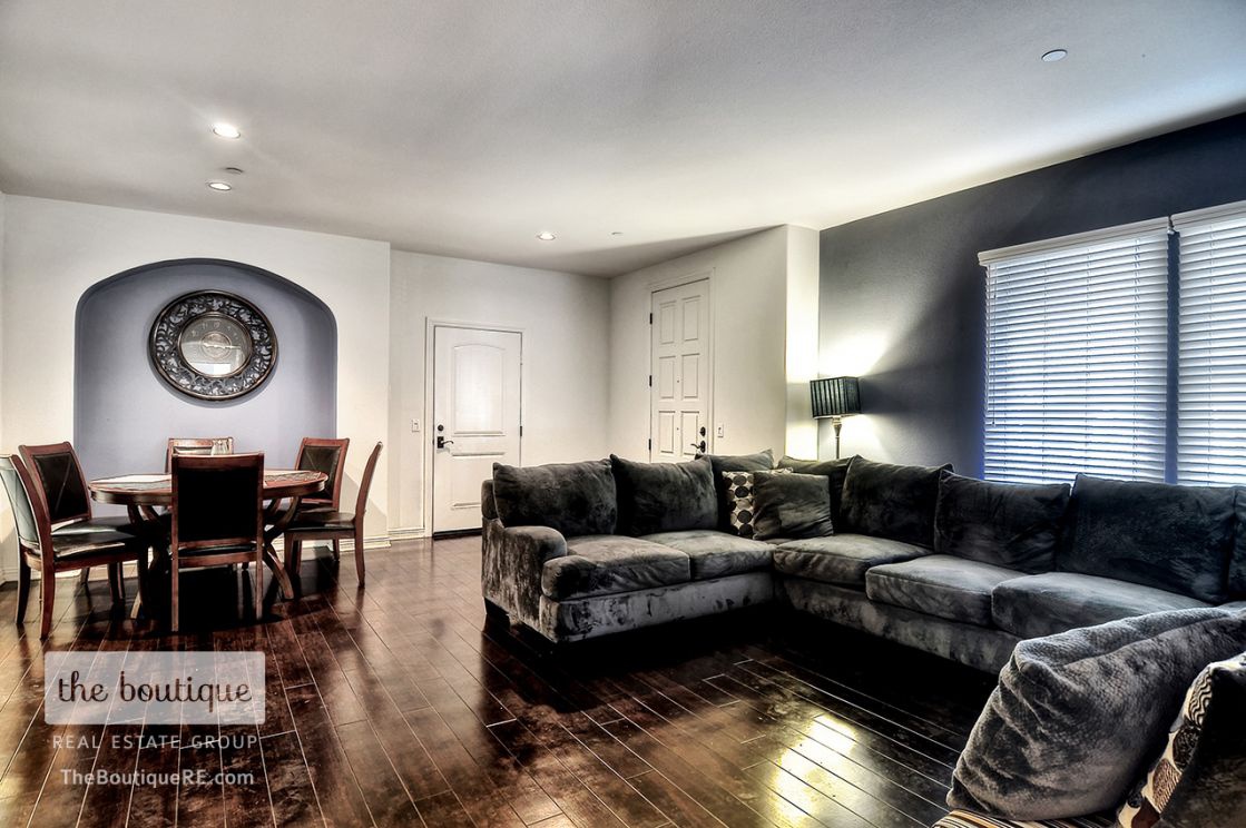 658 East Valencia Street , Anaheim CA: 