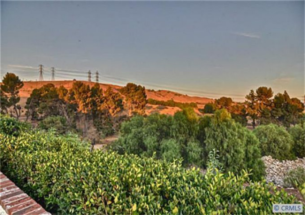 2392 Vista Rd, La Habra Height CA: 