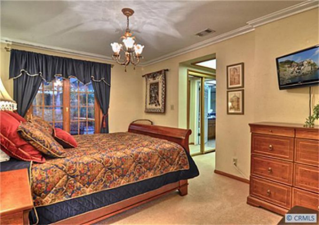 2392 Vista Rd, La Habra Height CA: 