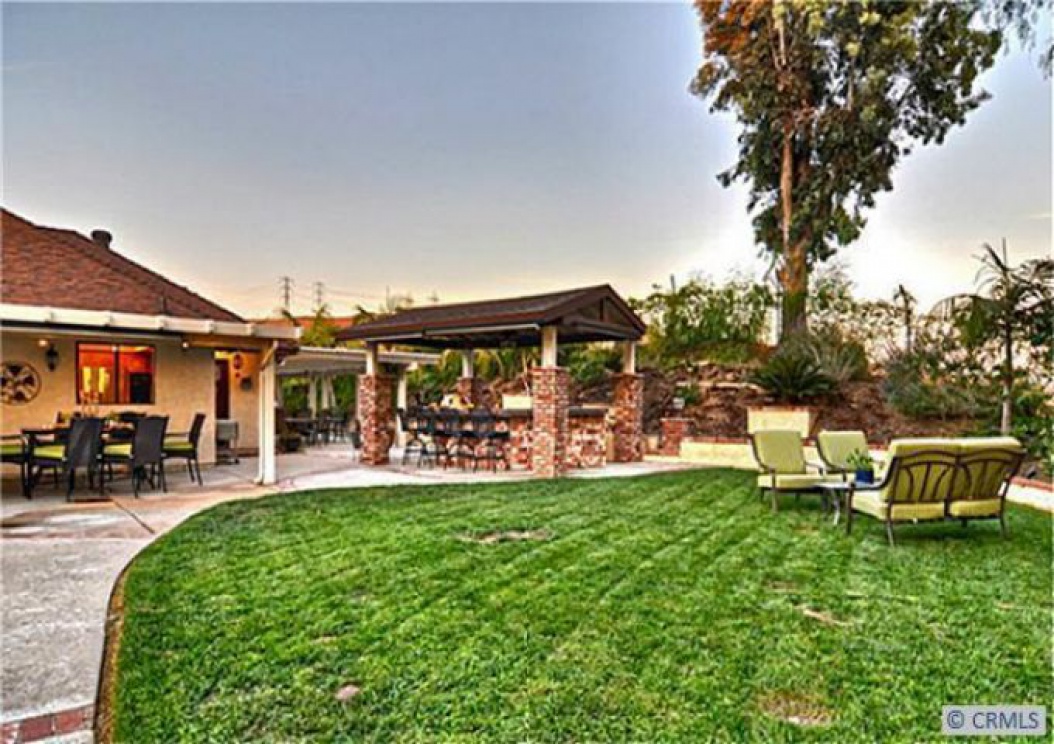 2392 Vista Rd, La Habra Height CA: 