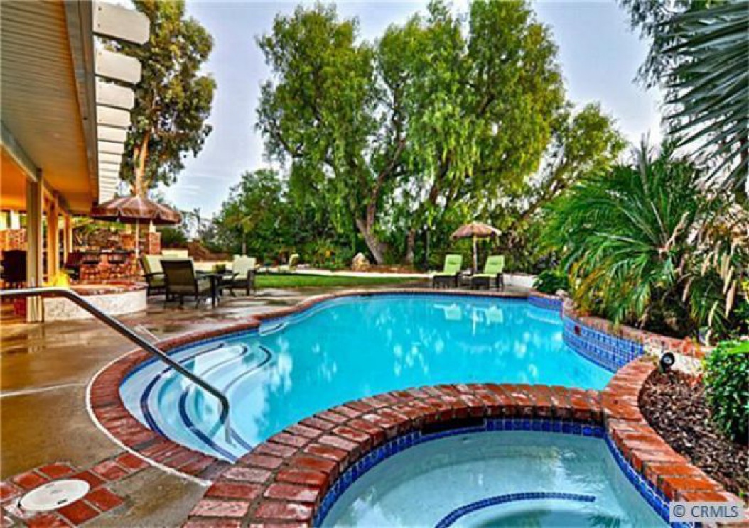 2392 Vista Rd, La Habra Height CA: 