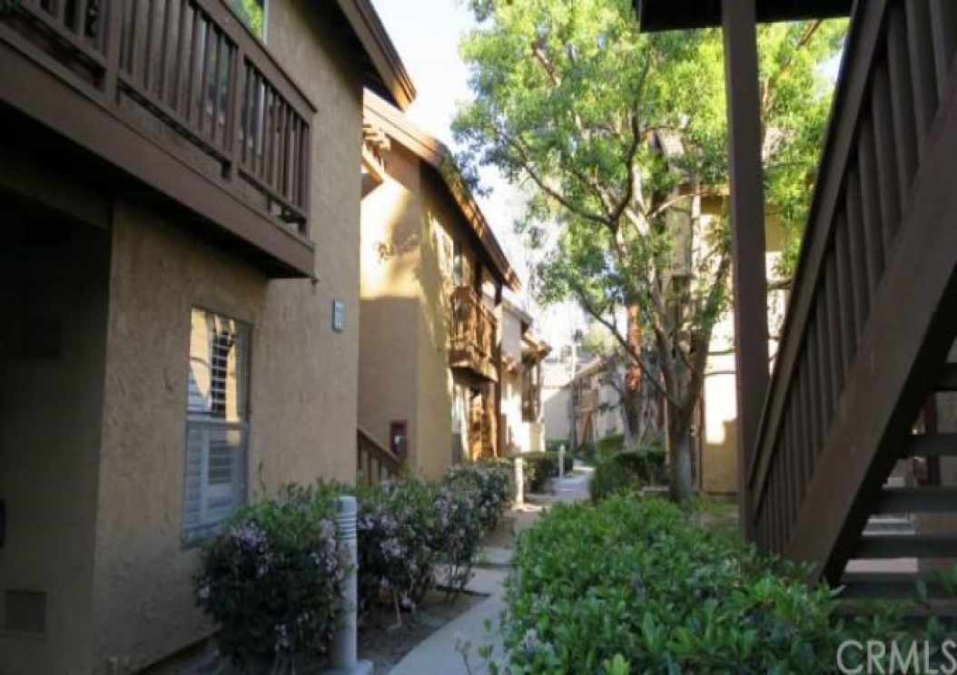 145 Orange Blossom , Irvine CA: 