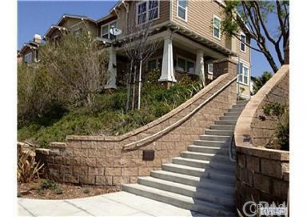 2094 Arnold Way , Fullerton CA: 