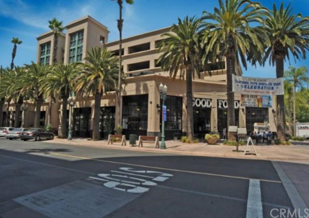 435 West Center Promenade Street , Anaheim CA: 
