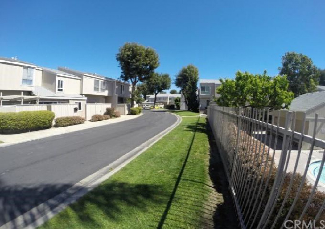 2810 West Segerstrom Avenue , Santa Ana CA: