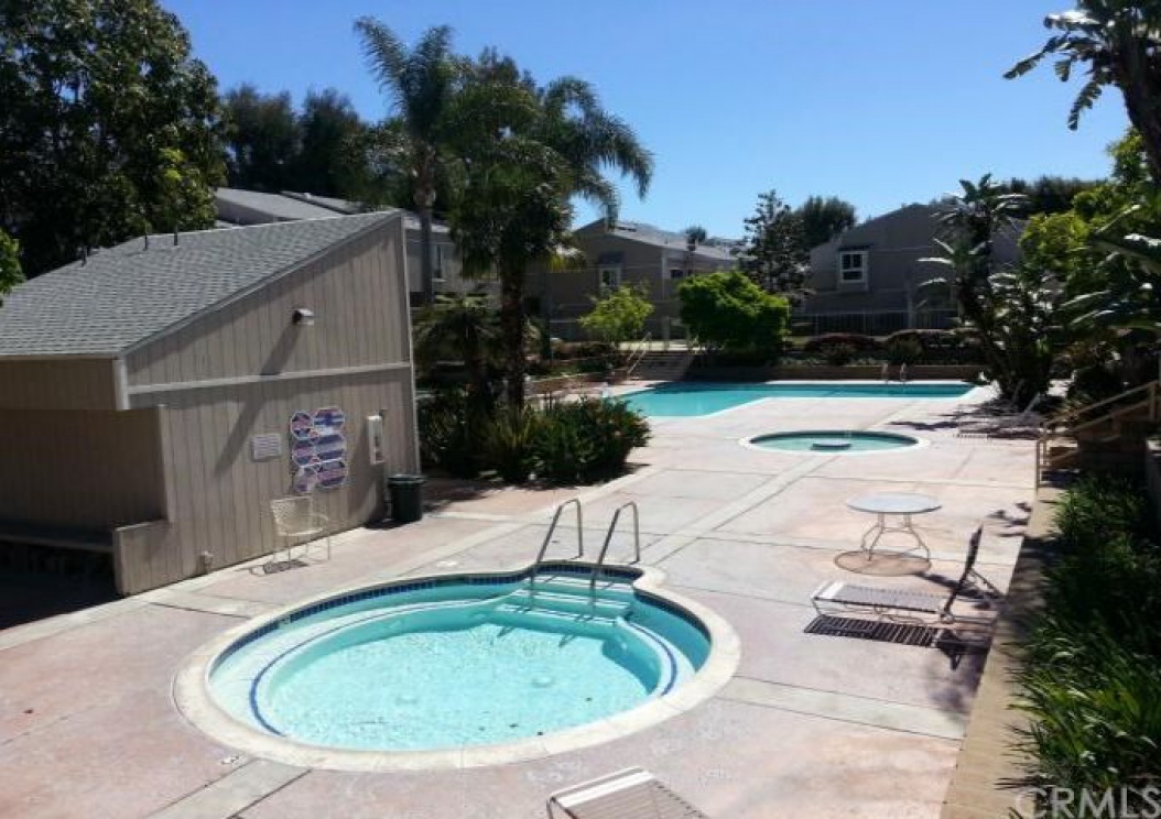 2810 West Segerstrom Avenue , Santa Ana CA: