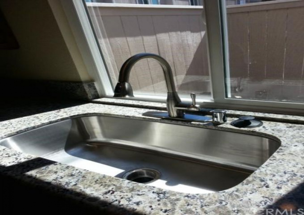 2810 West Segerstrom Avenue , Santa Ana CA: