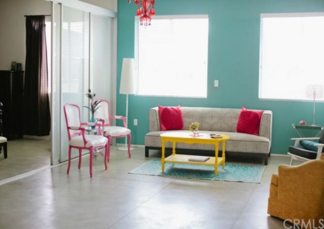 435 West Center Street Promenade, Anaheim CA: 