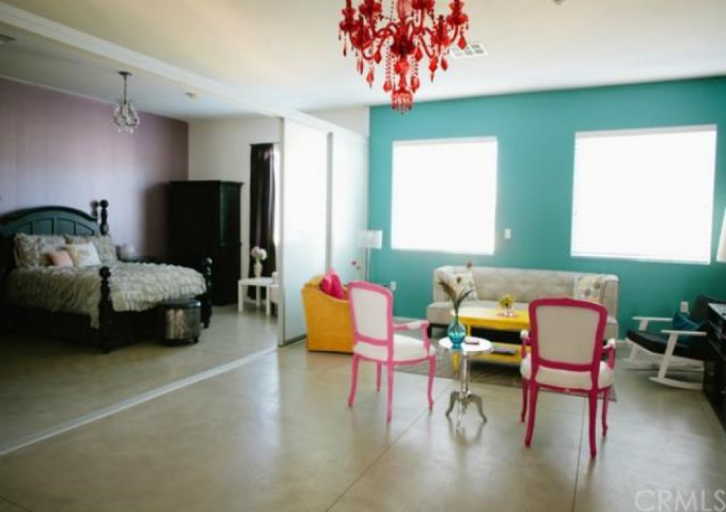 435 West Center Street Promenade, Anaheim CA: 