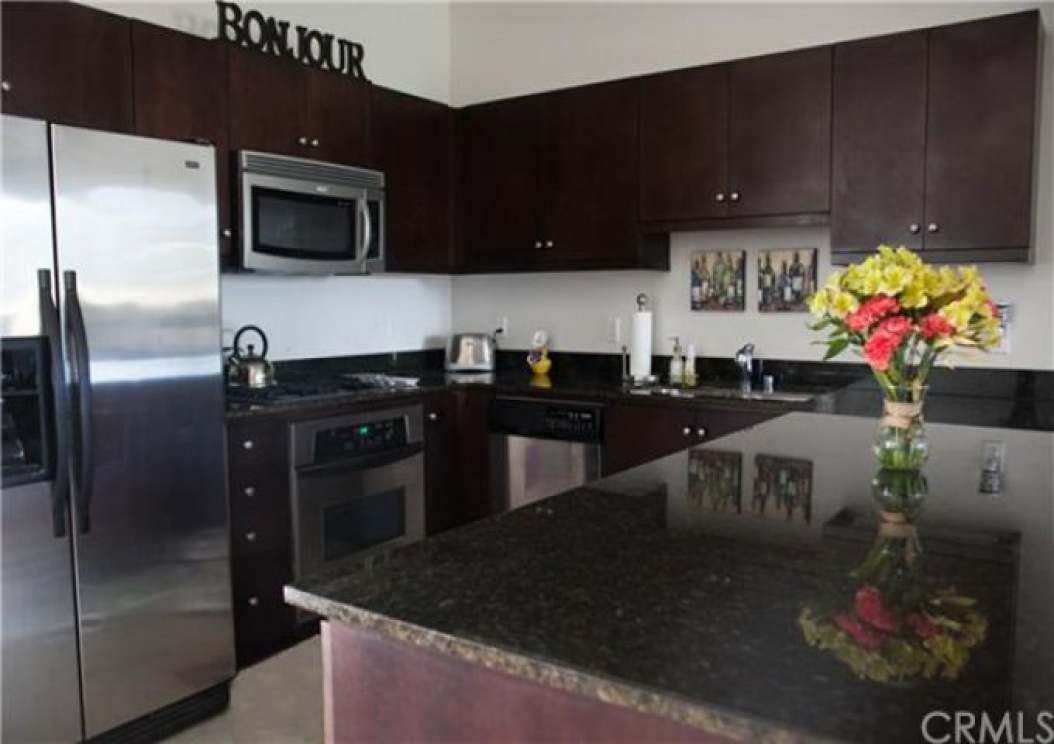 435 West Center Street Promenade, Anaheim CA: 