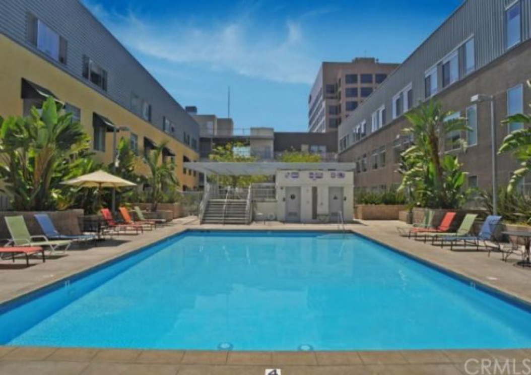 435 West Center Street Promenade, Anaheim CA: 