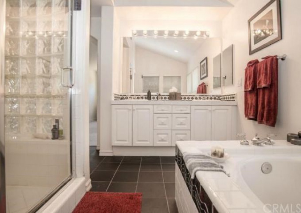 5 Bayleaf Lane , Irvine CA: 