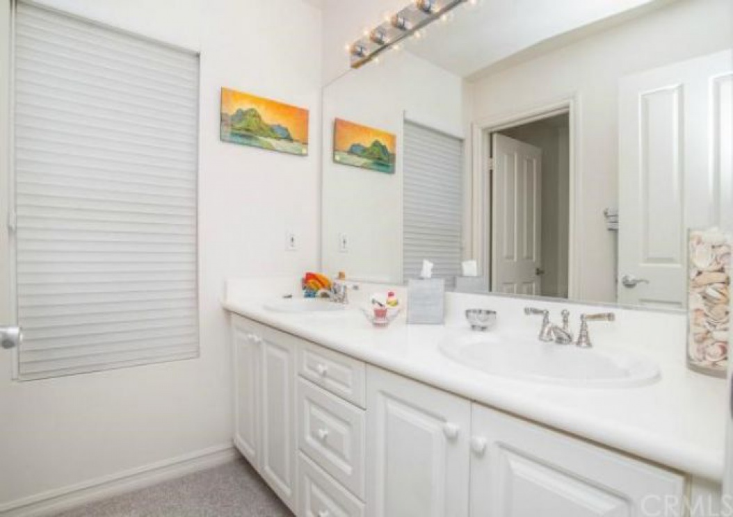 5 Bayleaf Lane , Irvine CA: 