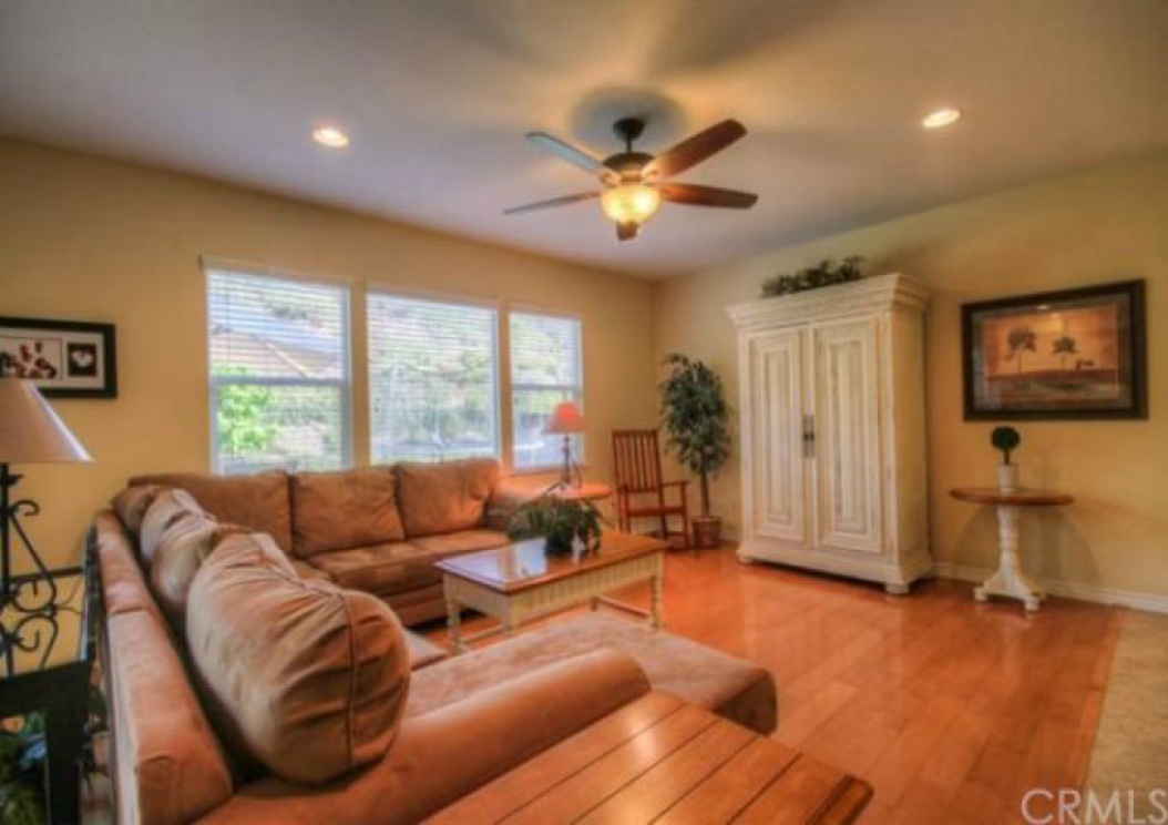 27442 Carlton Oaks Street , Murrieta CA: 