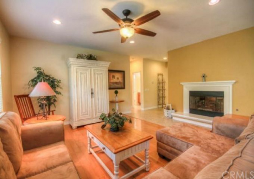 27442 Carlton Oaks Street , Murrieta CA: 