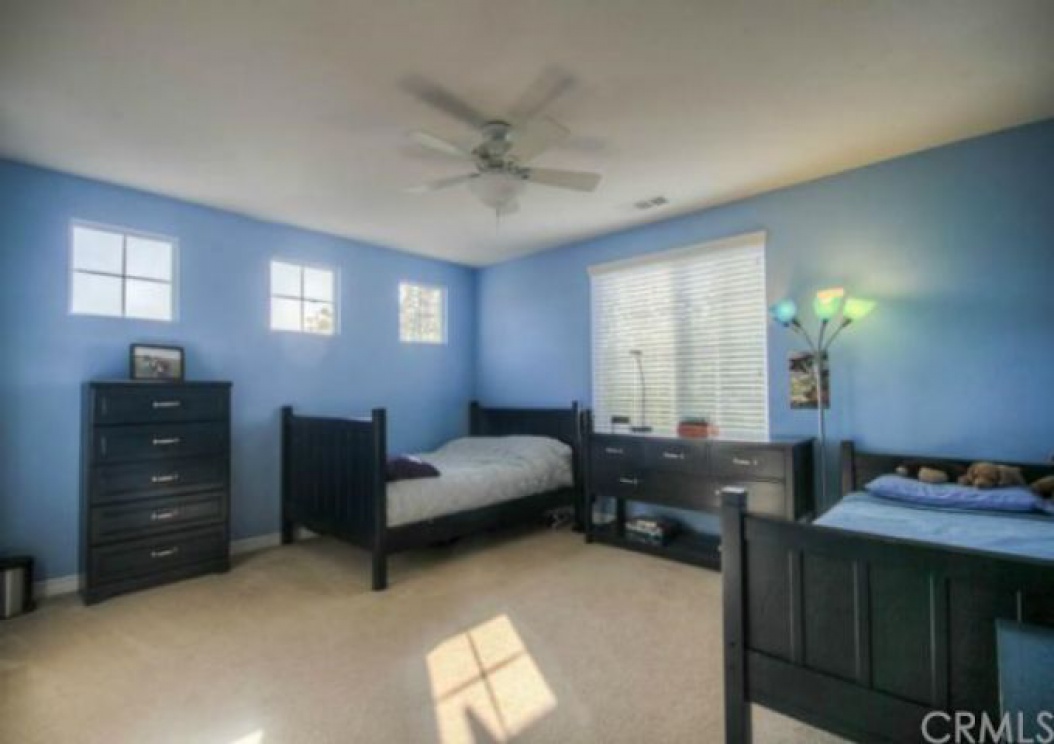 27442 Carlton Oaks Street , Murrieta CA: 