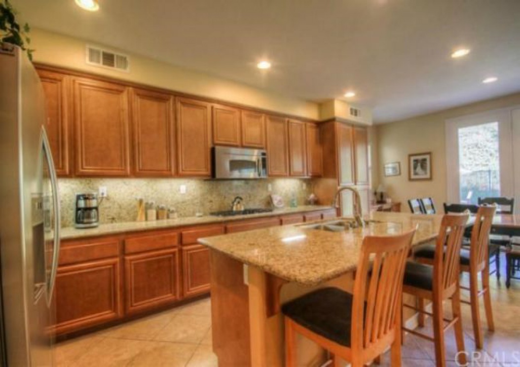 27442 Carlton Oaks Street , Murrieta CA: 