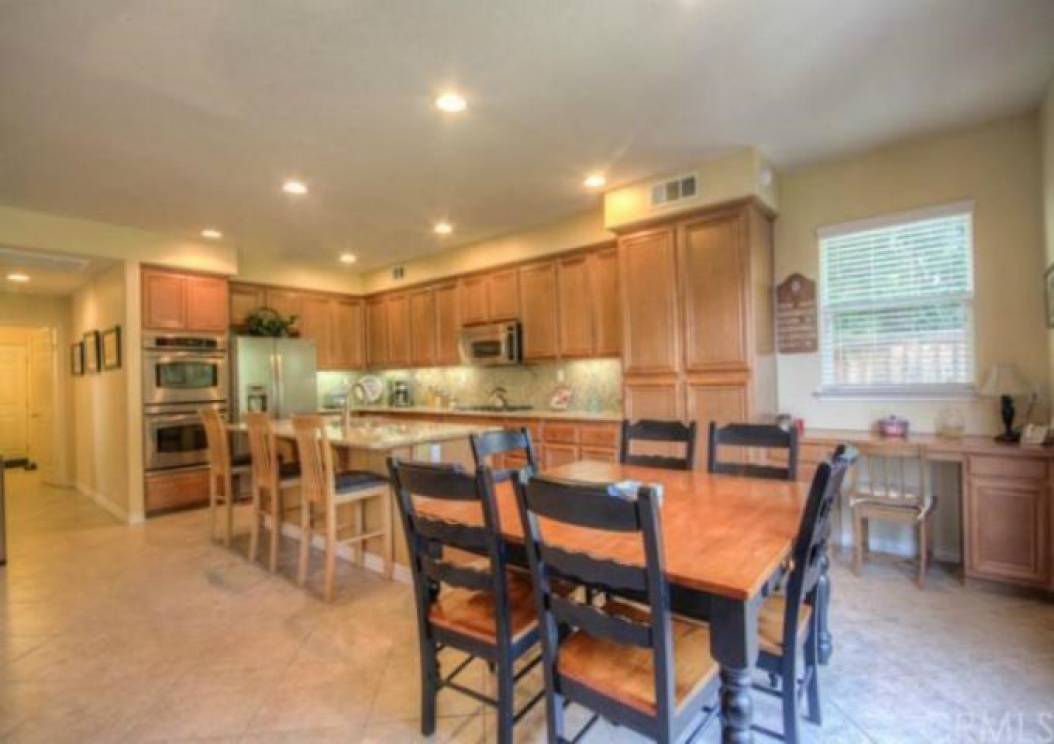 27442 Carlton Oaks Street , Murrieta CA: 
