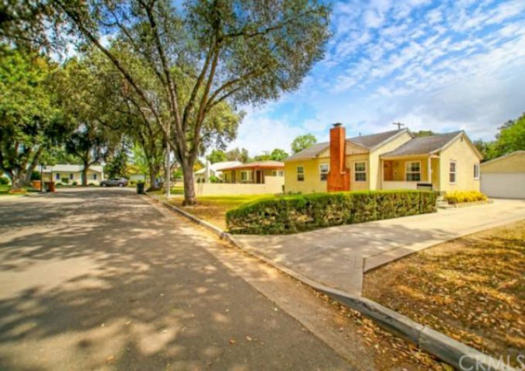 222 Florence Place , Fullerton CA: