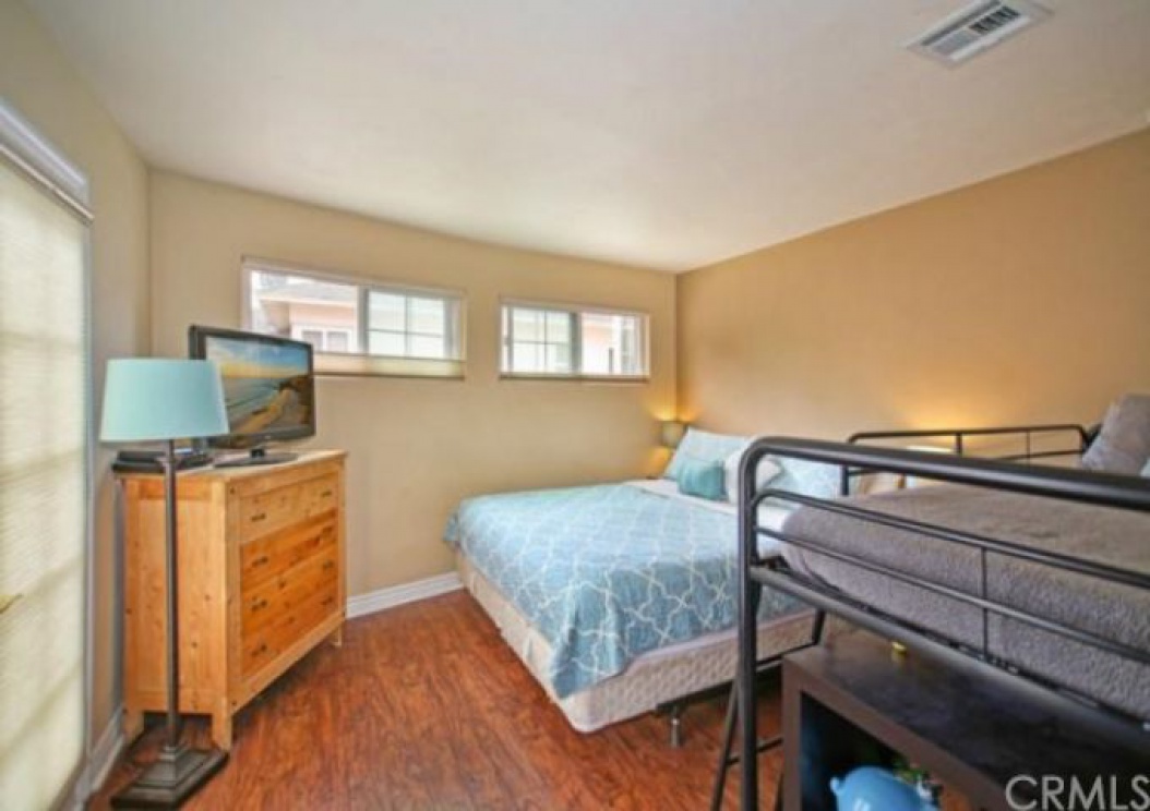 222 Florence Place , Fullerton CA: