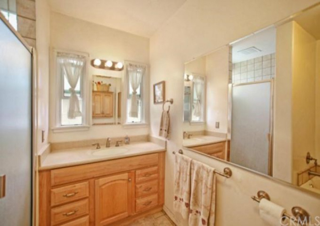 222 Florence Place , Fullerton CA: