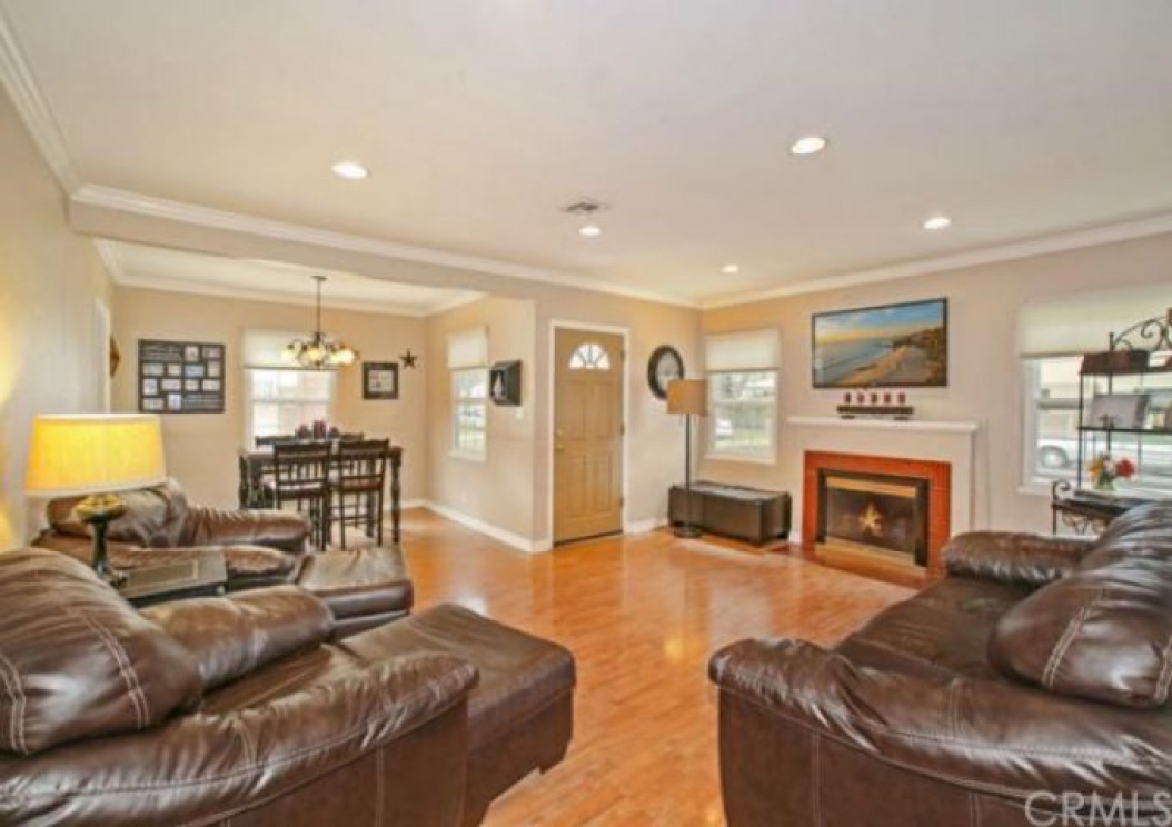 222 Florence Place , Fullerton CA: