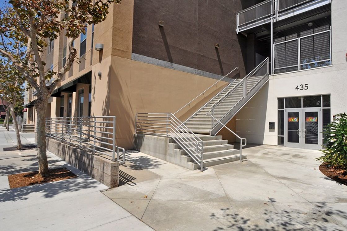 435  West Center  Street Promen, Anaheim CA: 