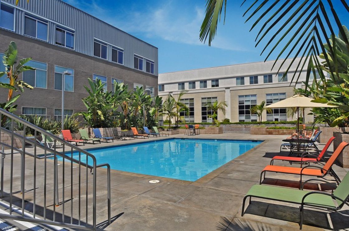 435  West Center  Street Promen, Anaheim CA: 