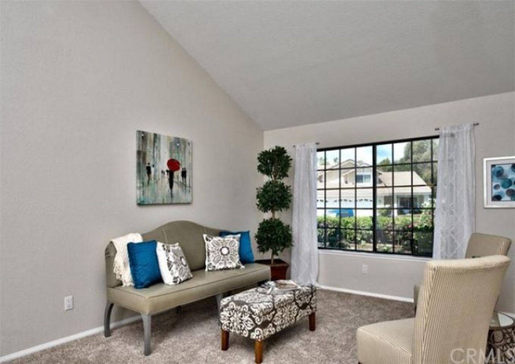 5160 VIA MARIPOSA , Yorba Linda CA: 