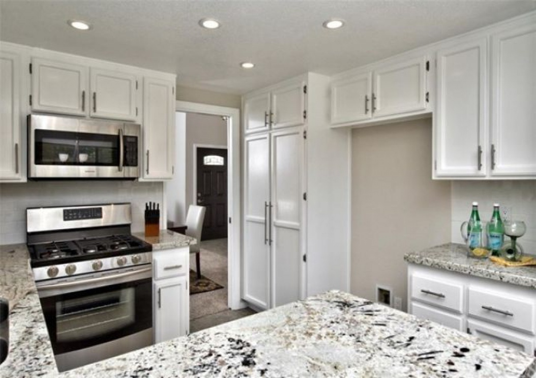 5160 VIA MARIPOSA , Yorba Linda CA: 