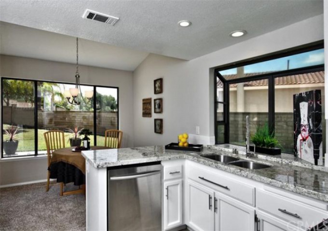 5160 VIA MARIPOSA , Yorba Linda CA: 