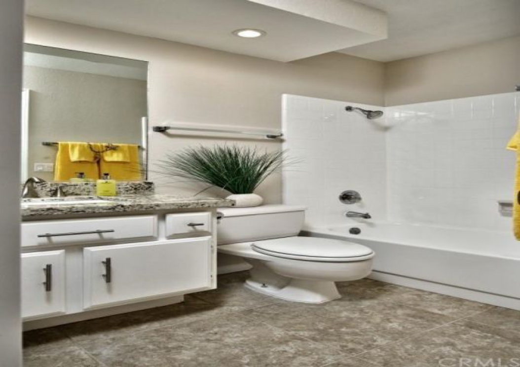 5160 VIA MARIPOSA , Yorba Linda CA: 