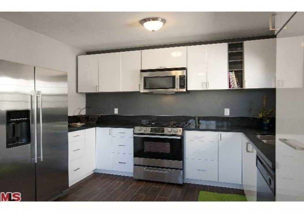 329 North ARDMORE Avenue , Los Angeles CA: 