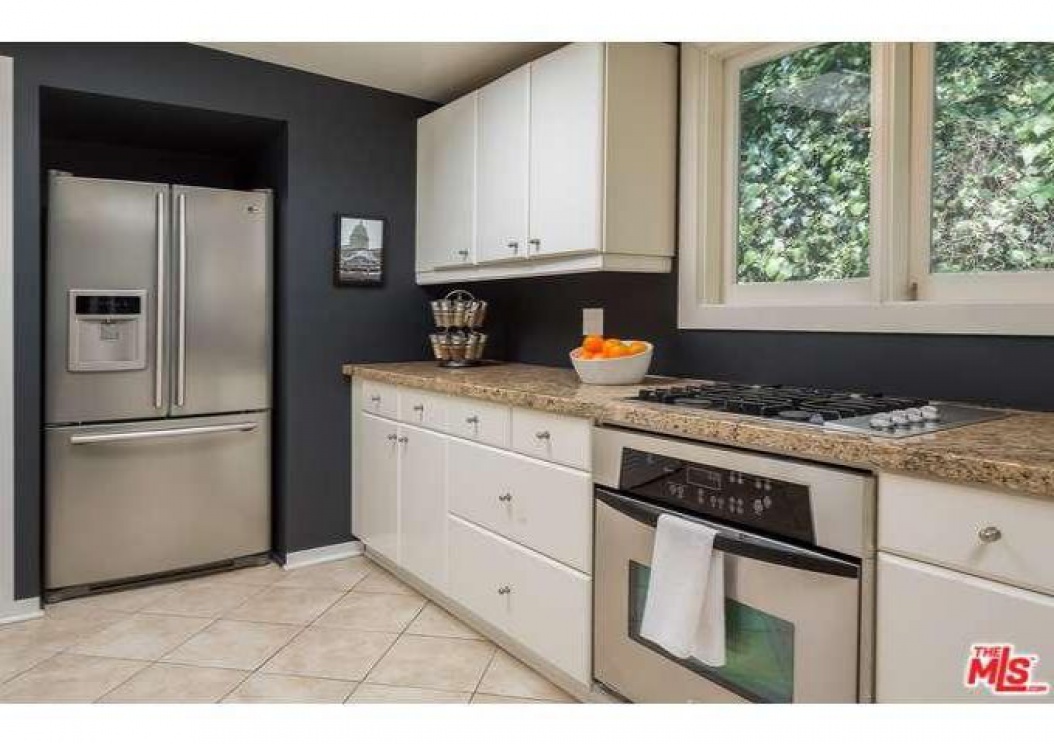 9831 EASTON Drive , Beverly Hills CA: 