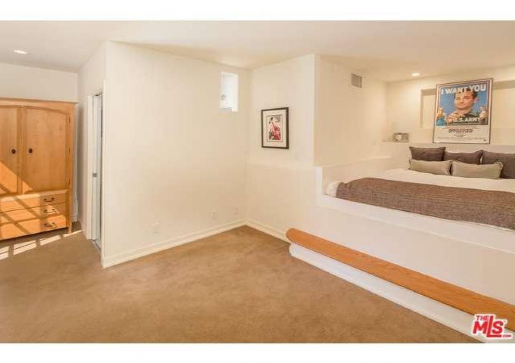 9831 EASTON Drive , Beverly Hills CA: 