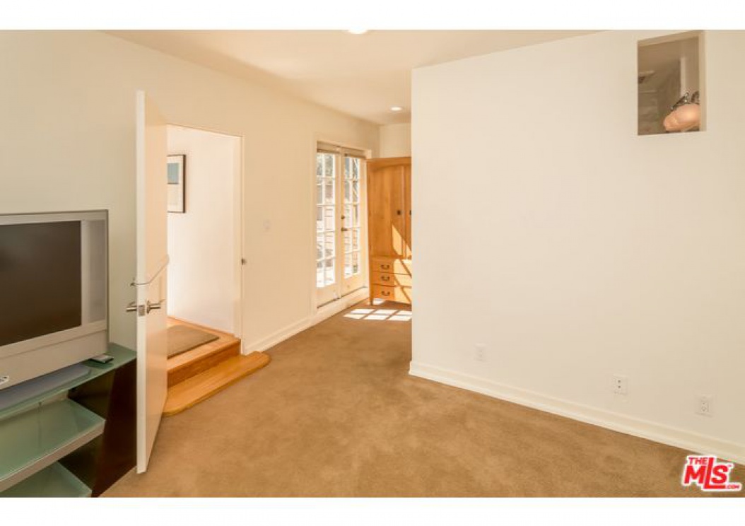 9831 EASTON Drive , Beverly Hills CA: 