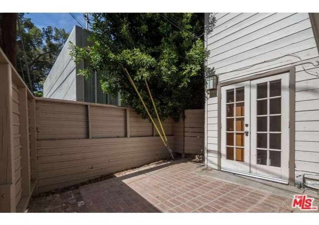 9831 EASTON Drive , Beverly Hills CA: 