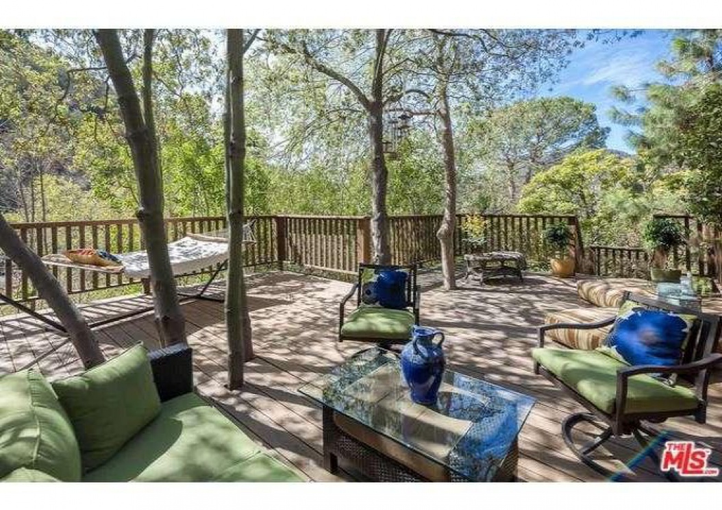 9831 EASTON Drive , Beverly Hills CA: 