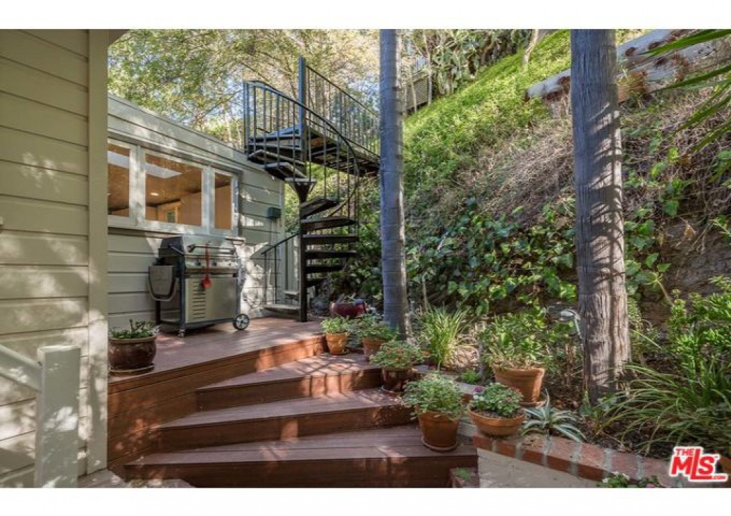 9831 EASTON Drive , Beverly Hills CA: 