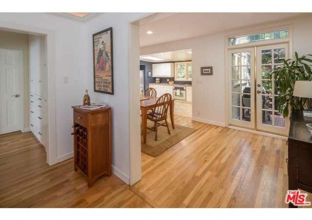 9831 EASTON Drive , Beverly Hills CA: 