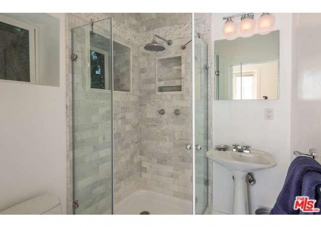 9831 EASTON Drive , Beverly Hills CA: 