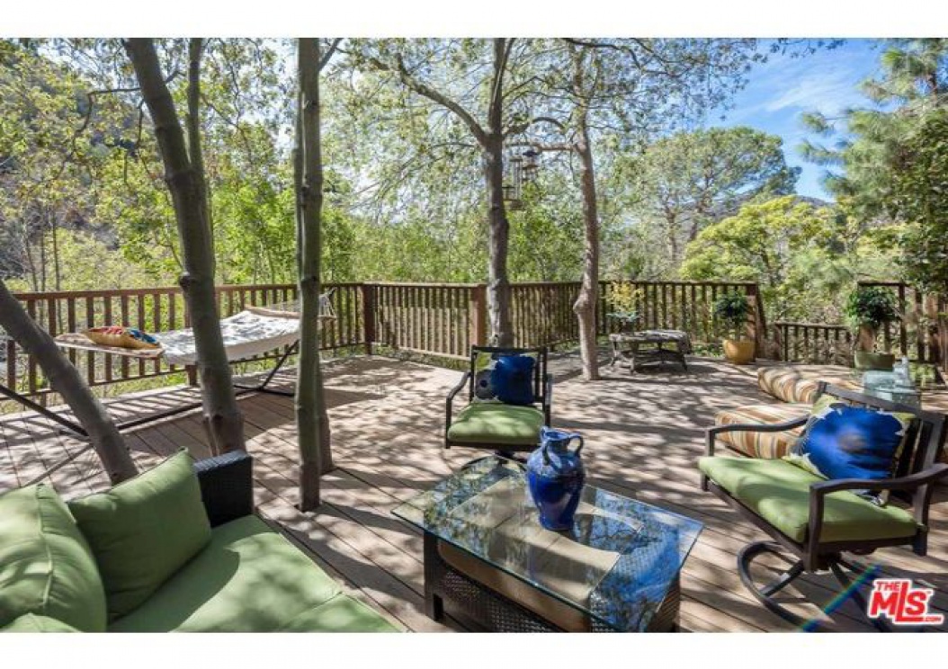 9831 EASTON Drive , Beverly Hills CA: 