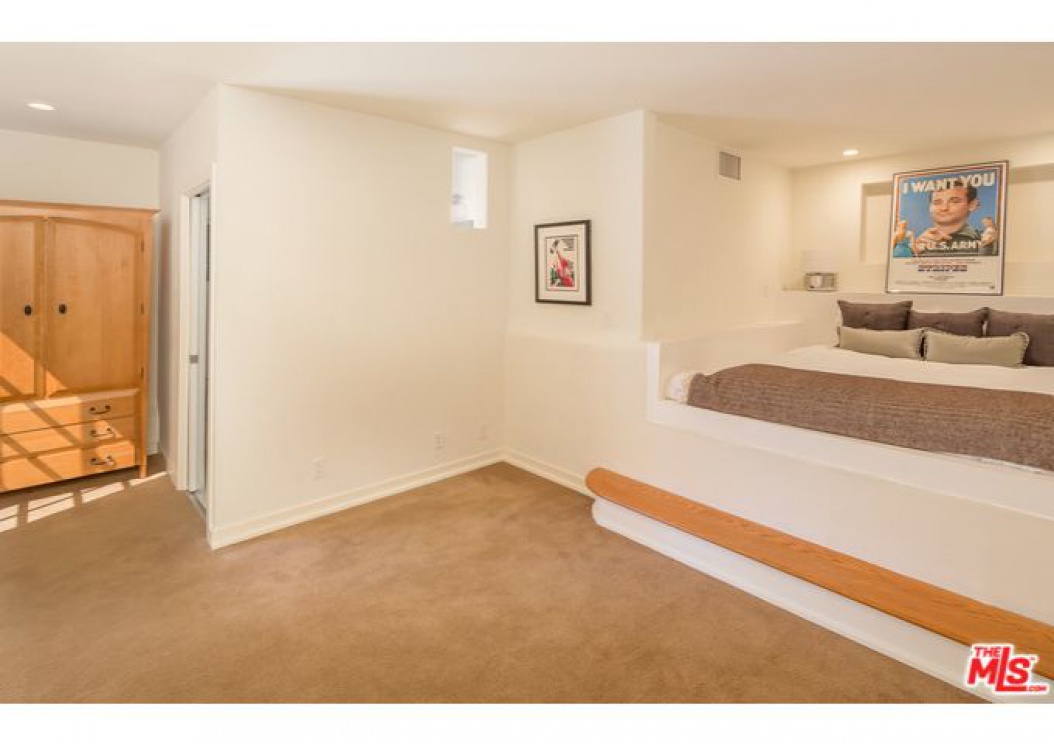 9831 EASTON Drive , Beverly Hills CA: 