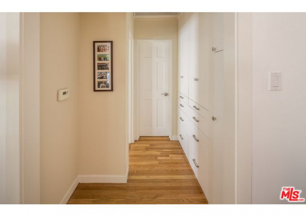 9831 EASTON Drive , Beverly Hills CA: 