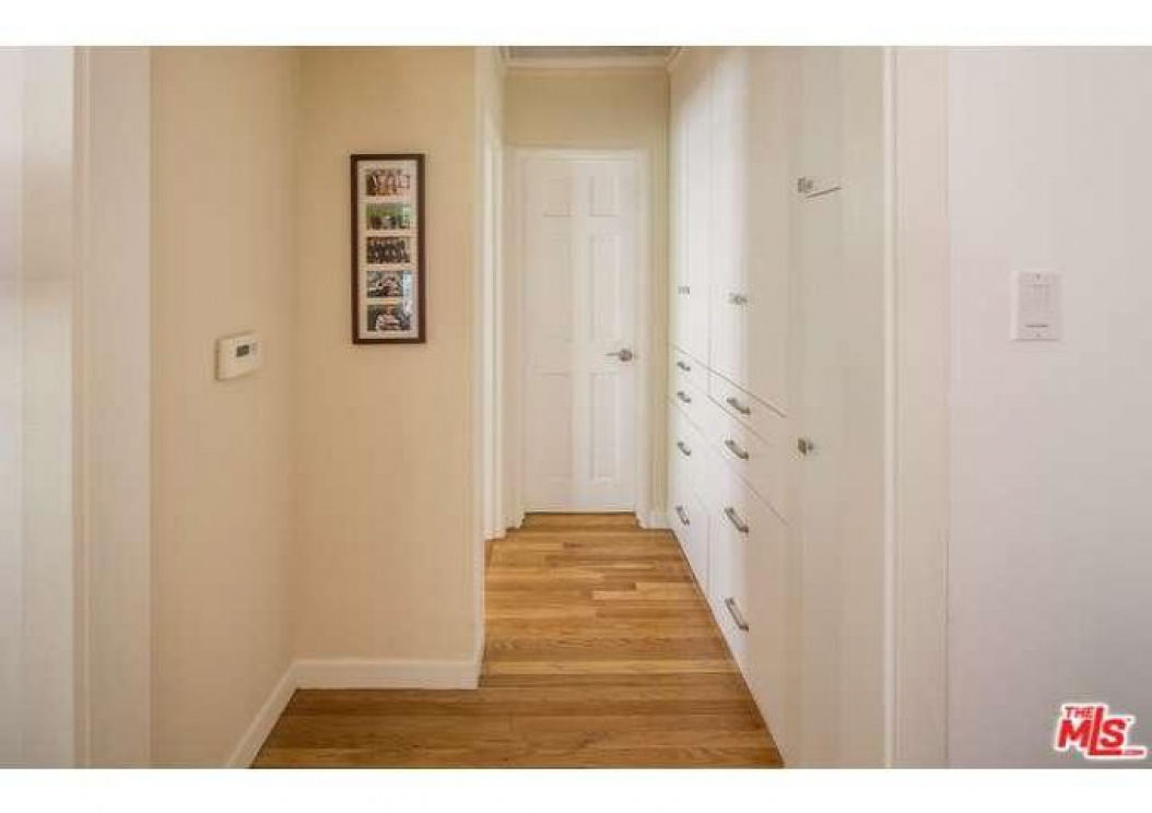 9831 EASTON Drive , Beverly Hills CA: 