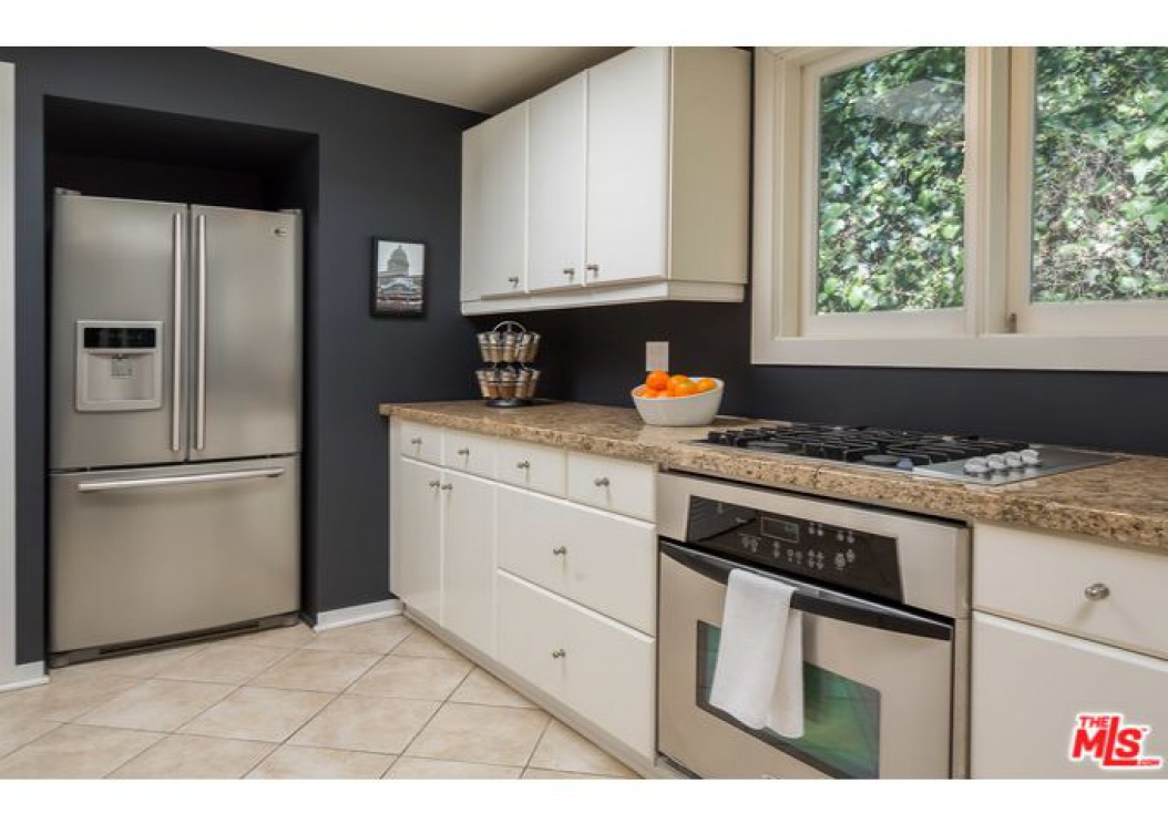 9831 EASTON Drive , Beverly Hills CA: 