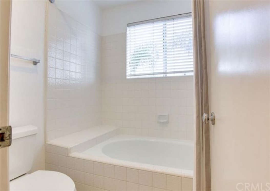 25604   Aragon  Way , Yorba Linda CA: 