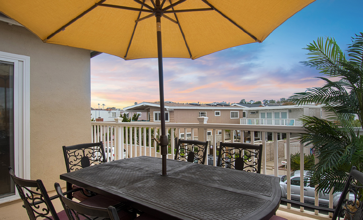 4710 Seashore Drive , Newport Beach CA: 